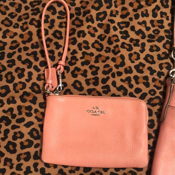 Coach wallet. Coach crossbody - Picture 2 of 4
